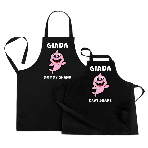 Coppia Grembiuli cucina PERSONALIZZABILI divertenti Mamma Figlia Festa della Mamma Mommy Shark Baby Shark Idea Regalo Mamma - immagine 2