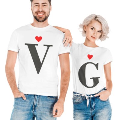 T-shirt coppia personalizzabile con nome iniziale e cuore