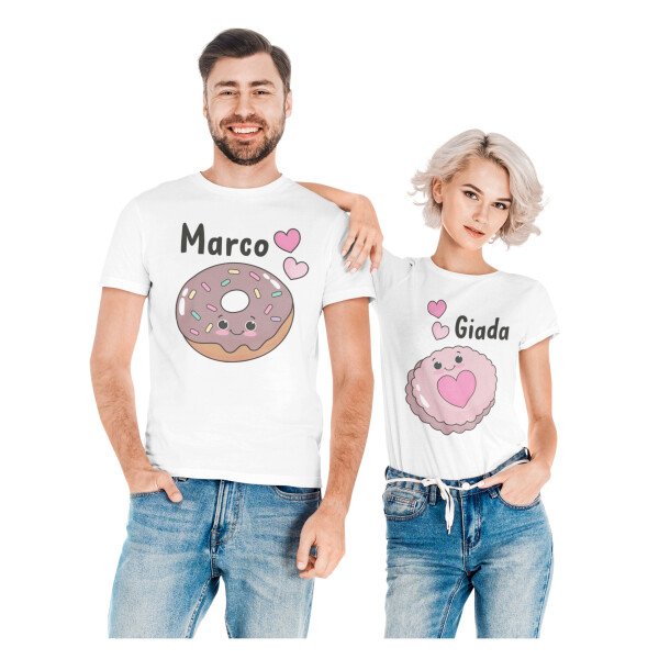 Coppia Magliette T-Shirt Sanvalentino Personalizzabile Donut Biscotto Personalizza con nome Amore Innamorati Fidanzati Regalo Lui e Lei