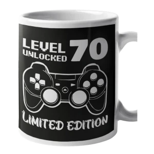 Tazza Compleanno Regalo 70 anni Level Unlocked Limited Edition Mug in ceramica