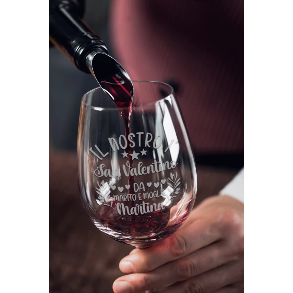 Coppia Calici Vino Personalizzabili con nome SanValentino Il nostro 1° San Valentino da Marito e Moglie Innamorati Love 50cl - immagine 2