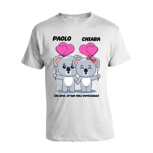 T-Shirt Maglietta SanValentino PERSONALIZZABILE con nome Koala Chi ama crede nell'impossibile Love Innamorati Idea Regalo