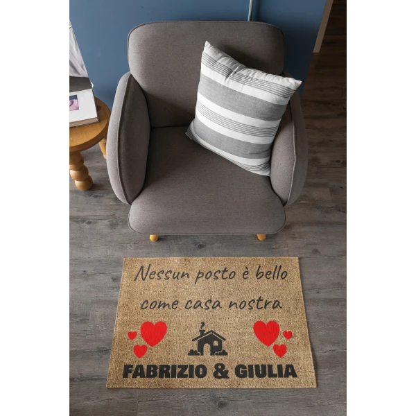 Tappeto Zerbino personalizzato con nome Famiglia Nessun posto è bello come casa nostra Ingresso Casa 68x48 cm - immagine 2